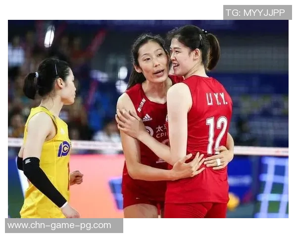 张璐在微博分享足球训练日常引发球迷热议与关注